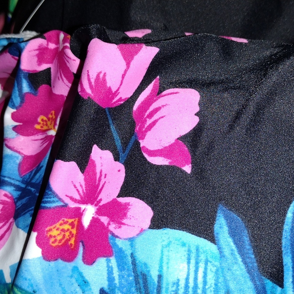 Longitude Black White Pink Floral Scoopback Highneck Long Torso One-Piece 22W - Picture 5 of 8